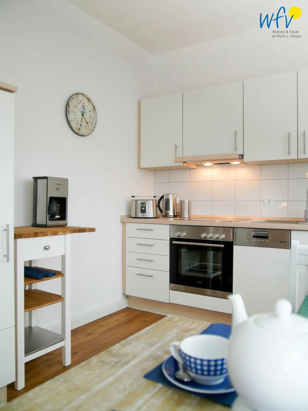 Haus Süderoog Ferienwohnung Vördör Juist - Küche / Küchenzeile