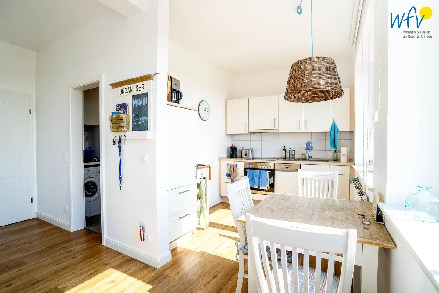 Haus Süderoog Ferienwohnung Vördör Juist - Küche / Küchenzeile