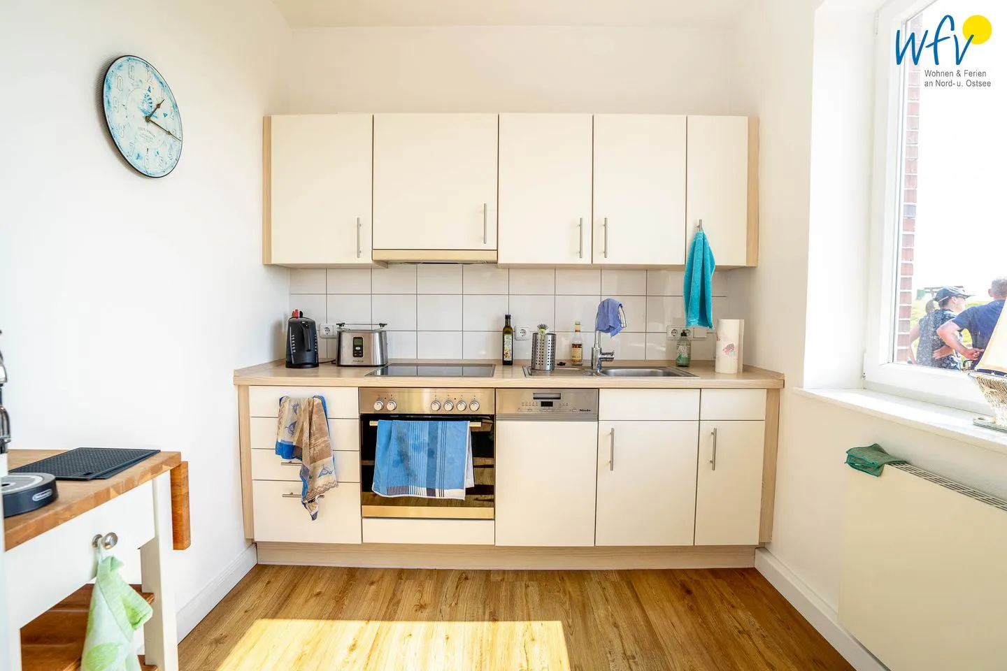 Haus Süderoog Ferienwohnung Vördör Juist - Küche / Küchenzeile