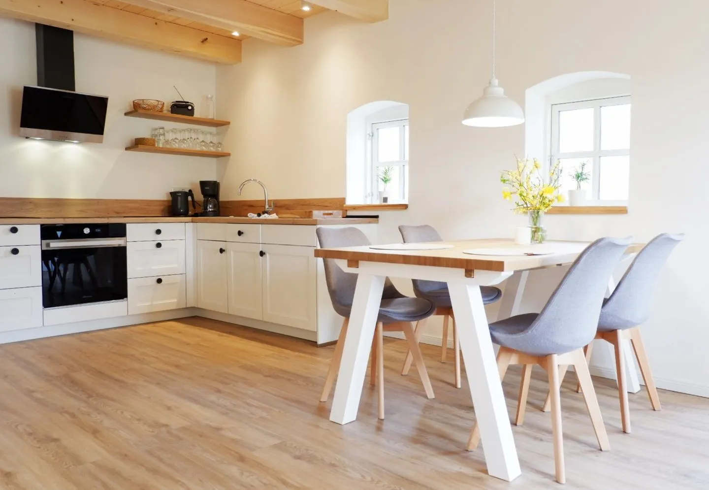Ferienwohnung Hanna im Reethus Mühlenlund Steinbergkirche - Küche / Küchenzeile