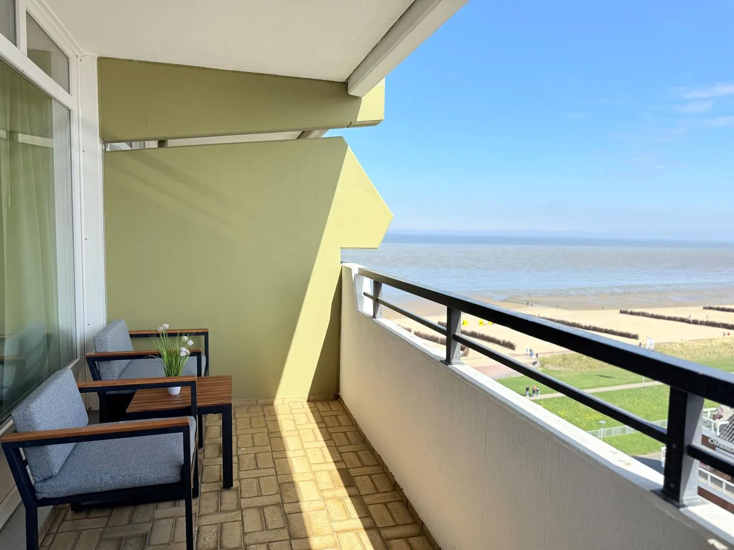 Panorama Whg. 111, 8. OG - Balkon