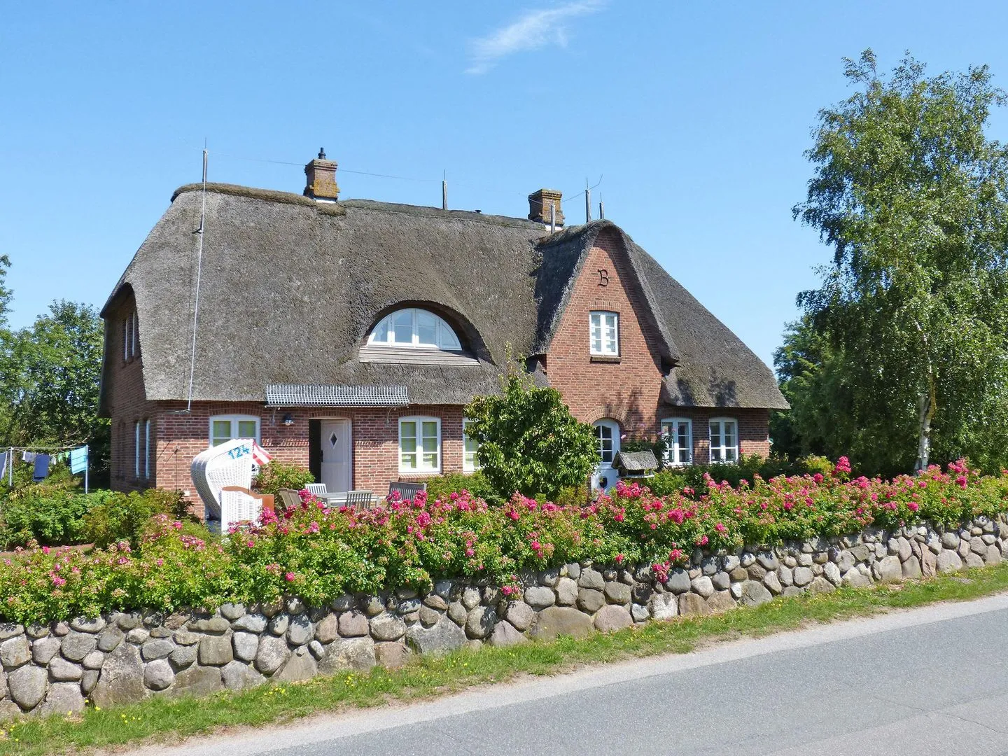 Haus *Strandweg 8* Friesenhaushälfte *Steuerbord* Süddorf auf Amrum - Friesenhaus Strandweg 8 in Süddorf auf Amrum