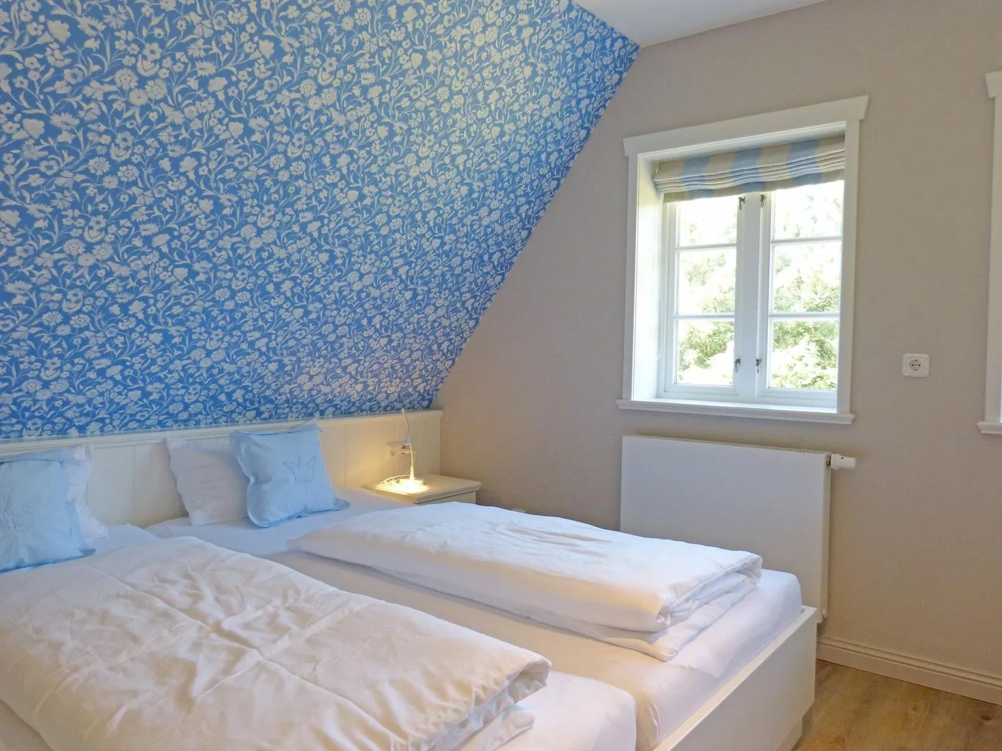 Haus *Strandweg 8* Friesenhaushälfte *Backbord* Süddorf auf Amrum - Schlafzimmer 2 im Ferienhaus Backbord in Süddorf auf Amrum