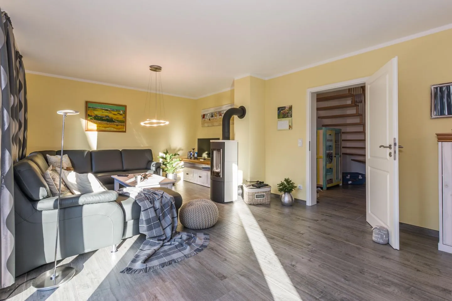 Ferienhaus - Deichweg 10 Ostseeheilbad Zingst - Wohnbereich mit Blick zum Flur