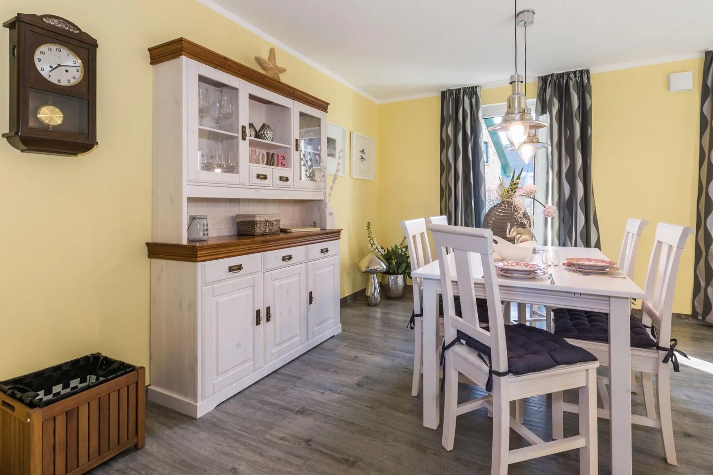 Ferienhaus - Deichweg 10 Ostseeheilbad Zingst - Blick zum Essbereich