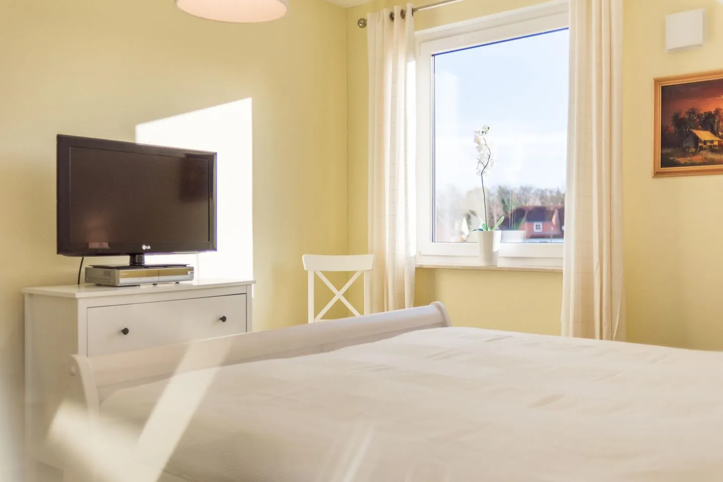 Ferienhaus - Deichweg 10 Ostseeheilbad Zingst - TV im 1. Schlafzimmer