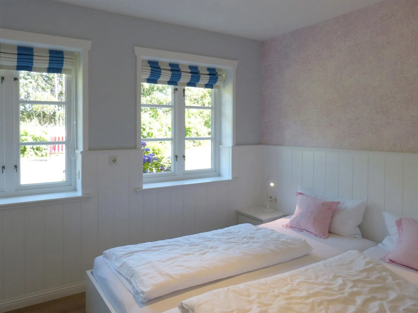 Haus *Strandweg 8* Friesenhaushälfte *Steuerbord* Süddorf auf Amrum - Schlafzimmer 1 im Ferienhaus Steuerbord in Süddorf auf Amrum