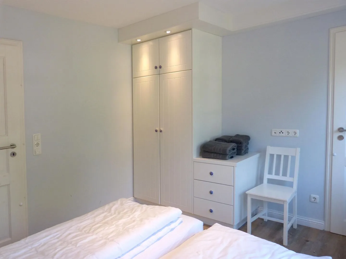 Haus *Strandweg 8* Friesenhaushälfte *Steuerbord* Süddorf auf Amrum - Schlafzimmer 1 im Ferienhaus Steuerbord in Süddorf auf Amrum