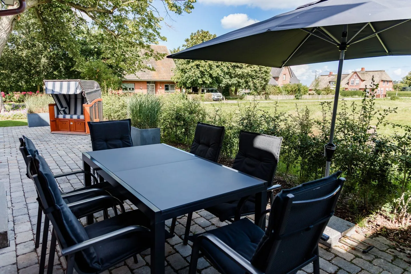 Caras Hus Midlum -