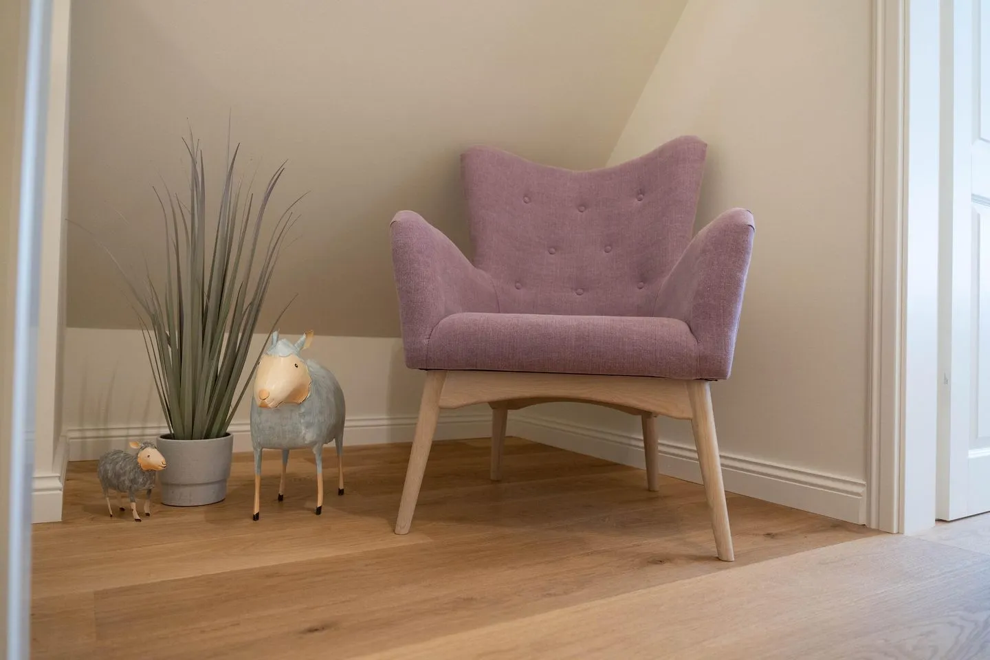 Caras Hus Midlum -