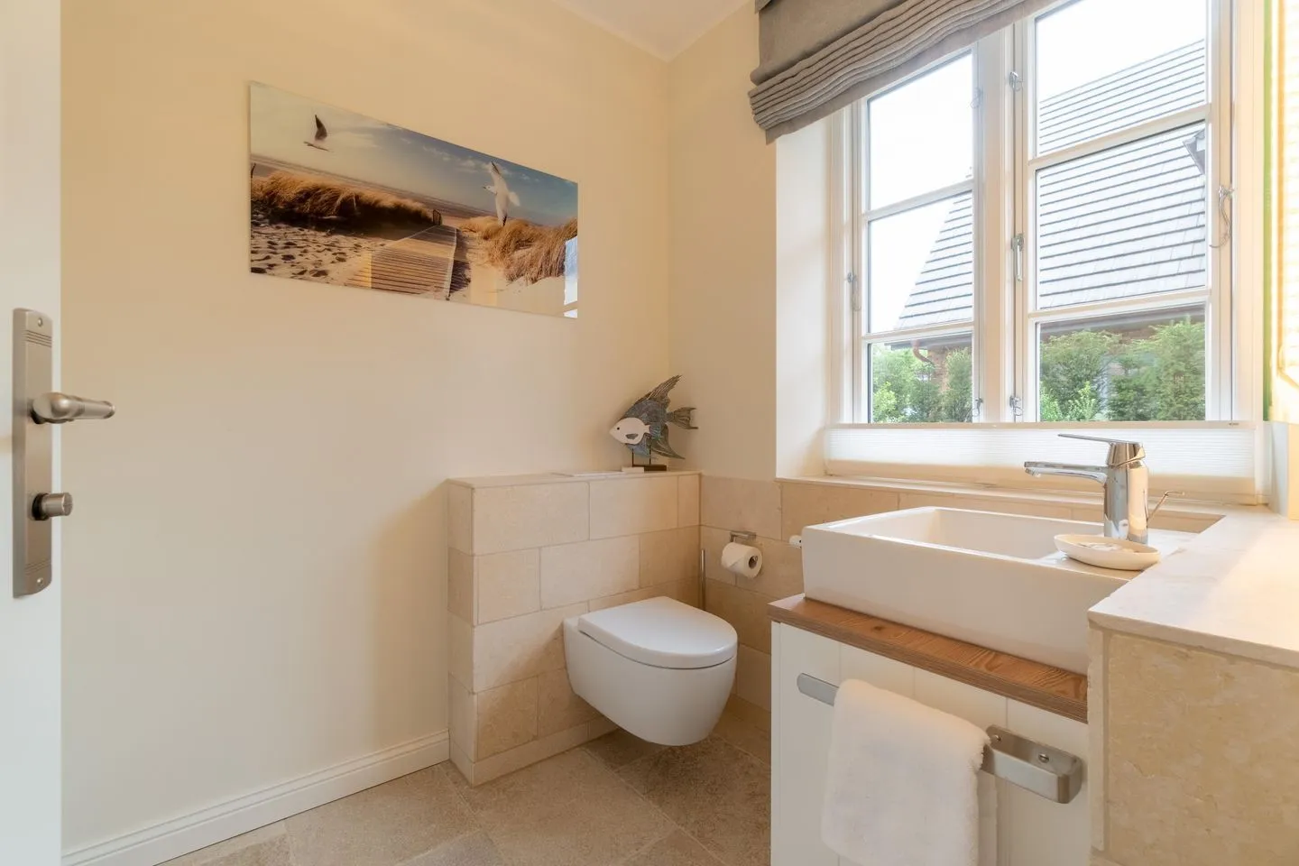 Caras Hus Midlum -