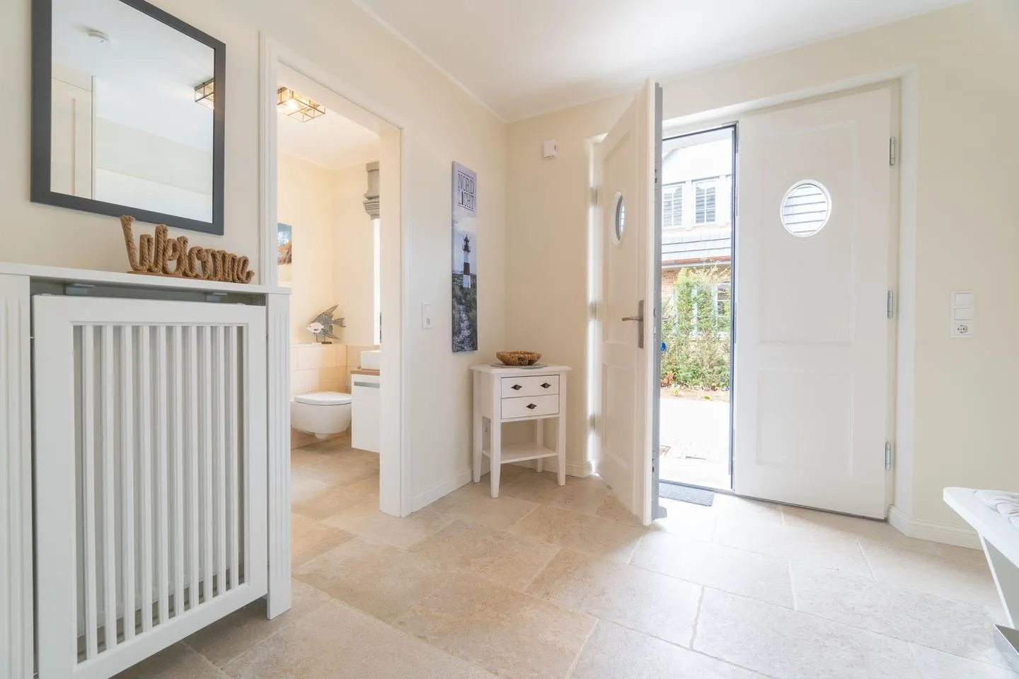Caras Hus Midlum -