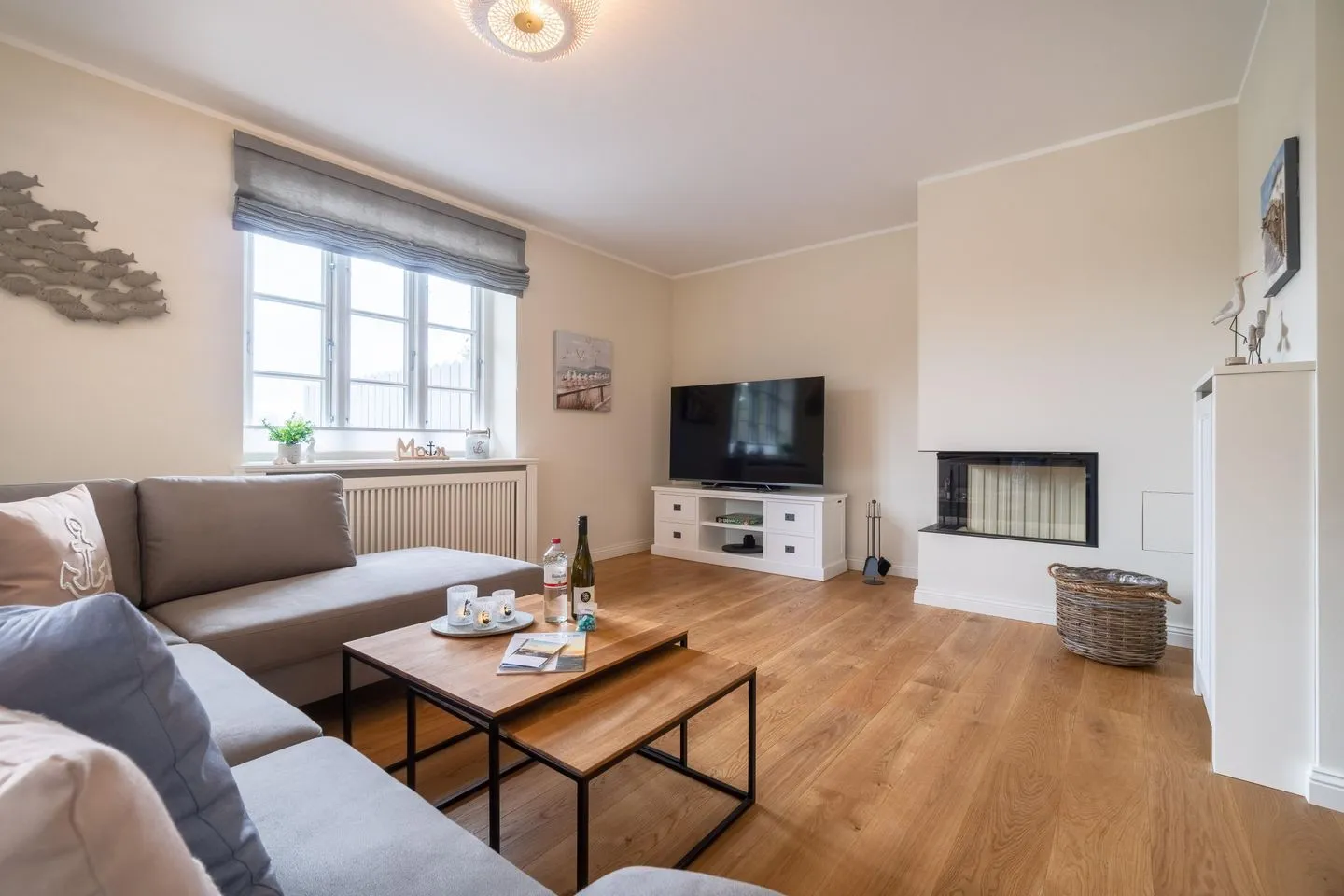 Caras Hus Midlum -
