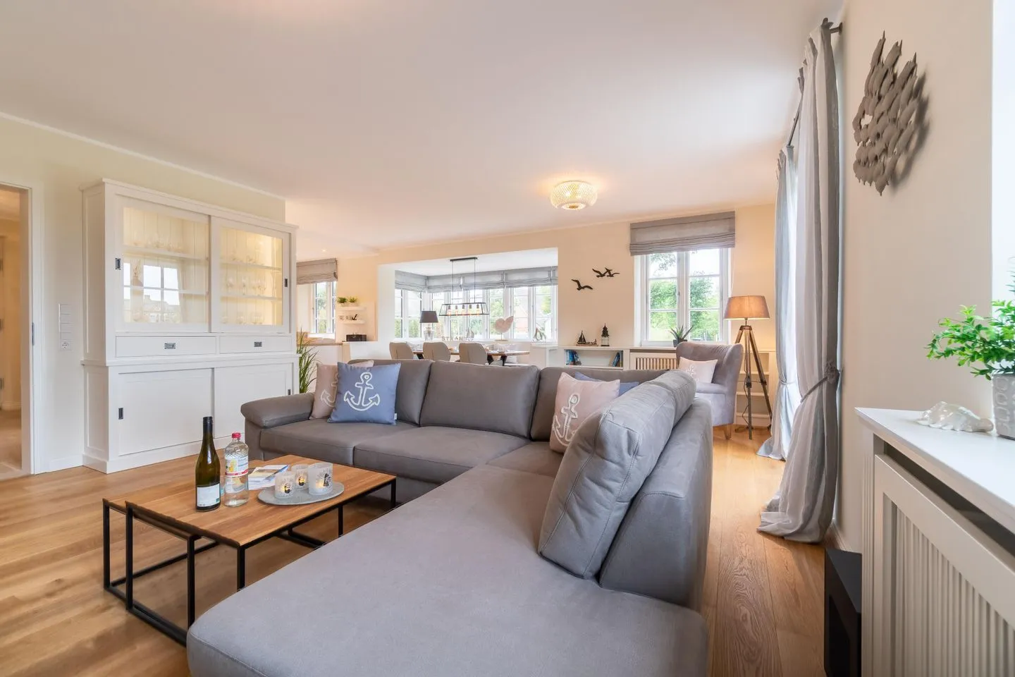 Caras Hus Midlum -