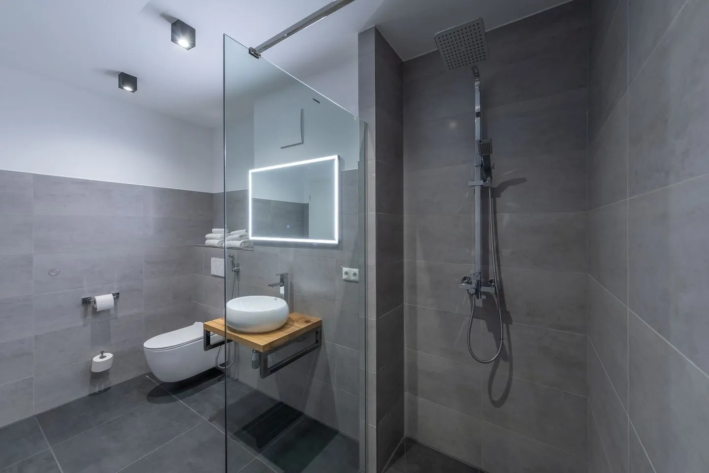 Müritznest Klink - Ferienwohnung Müritznest Badezimmer vollausgestattet
