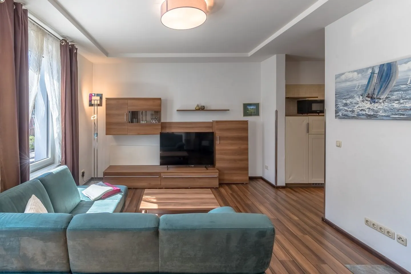 Kleines Meer Waren (Müritz) - Ferienwohnung Kleines Meer Wohnzimmer mit Blick zum TV