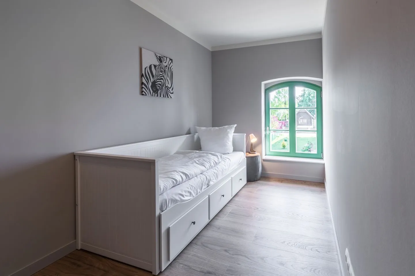 Heimathafen Klink - Ferienwohnung Heimathafen extra Schlafzimmer mit einem Einzelbett