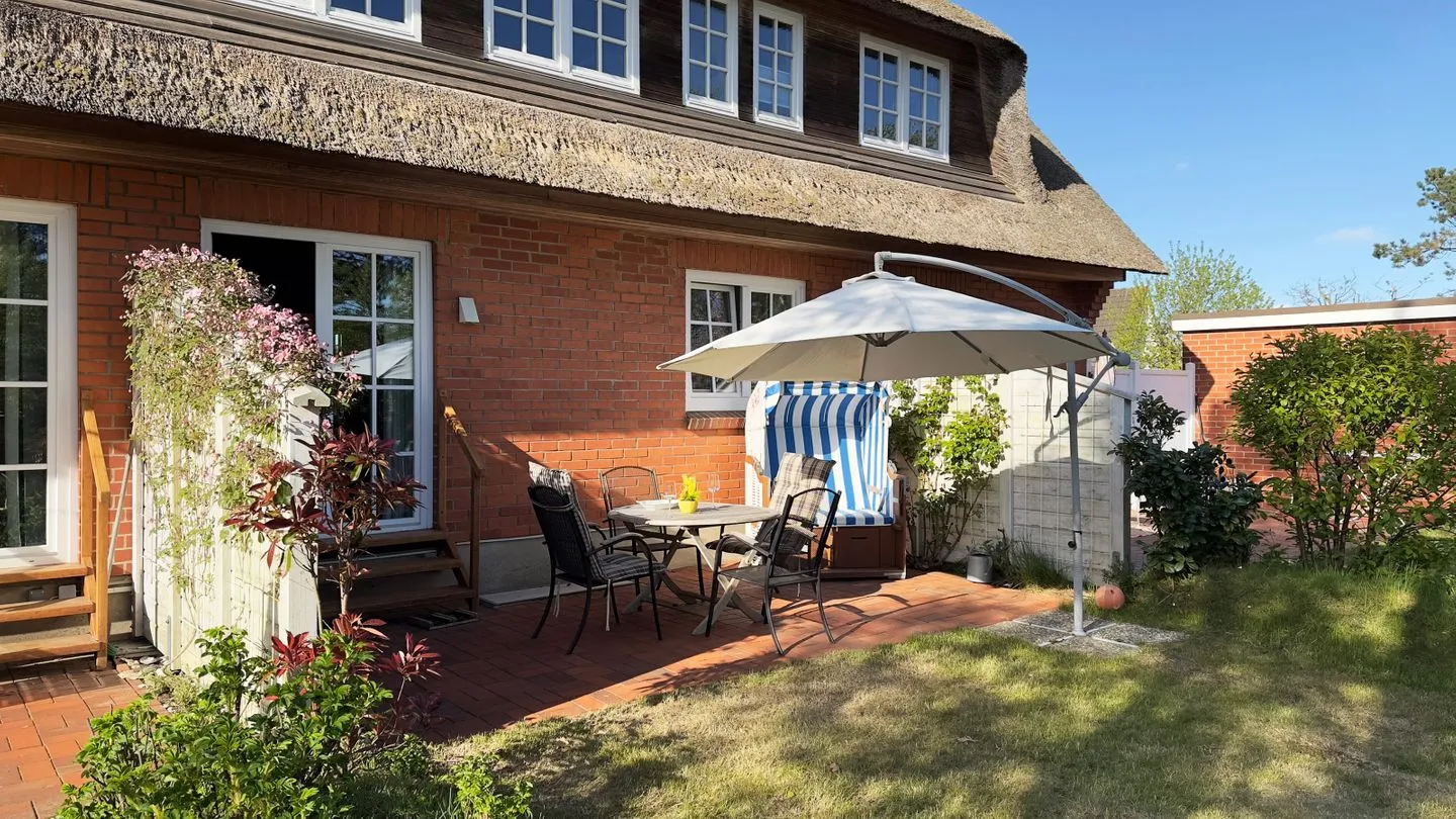 Haus Pesel Ferienwohnung *Reetblick* Norddorf auf Amrum - Terrasse