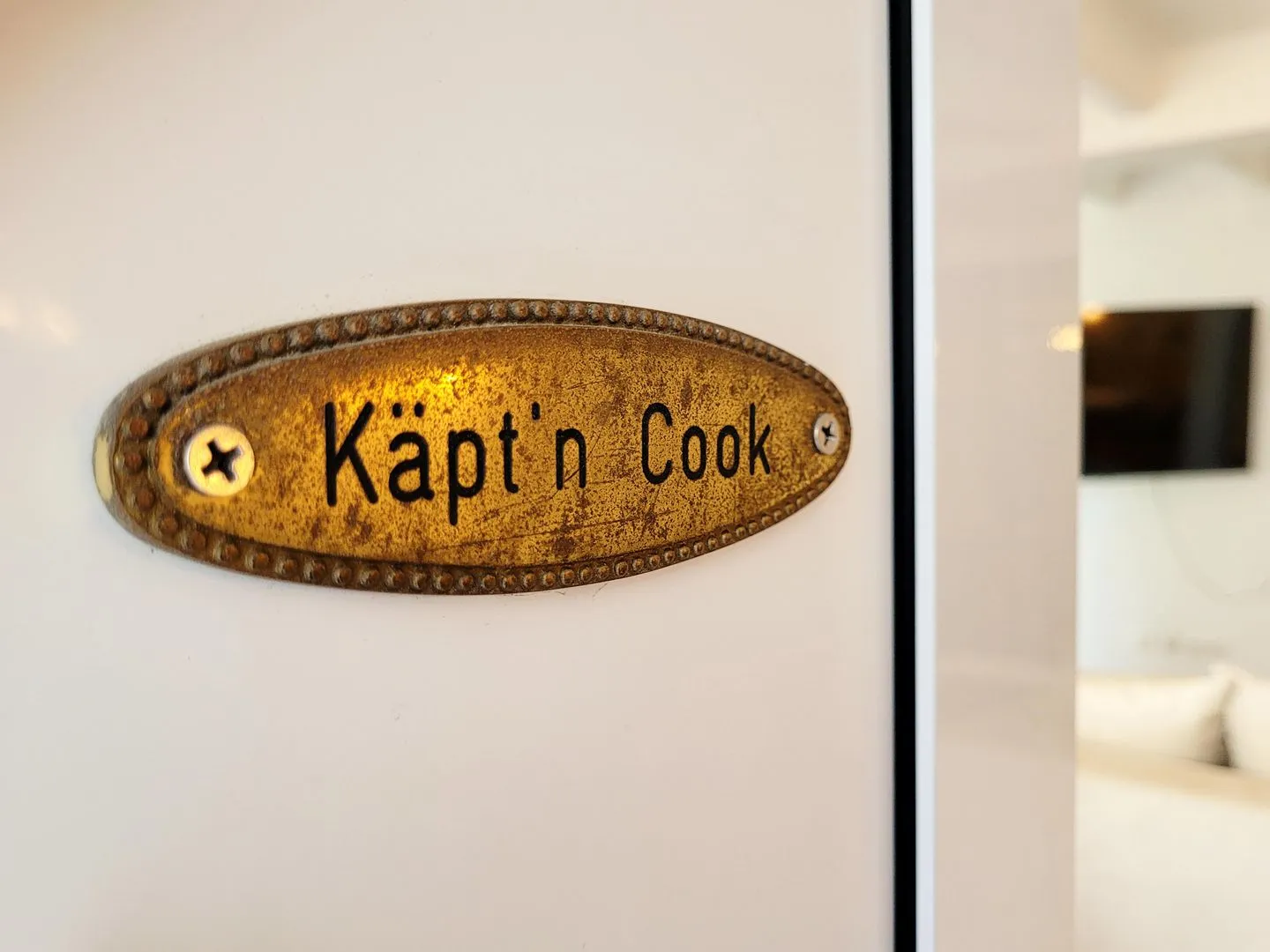 Moderne Lounge-Ferienwohnung mit Terrasse, Strandkorb, Parkplatz - 50 Meter zum Strand Sierksdorf - Captain Cook - Der Name des Appartements