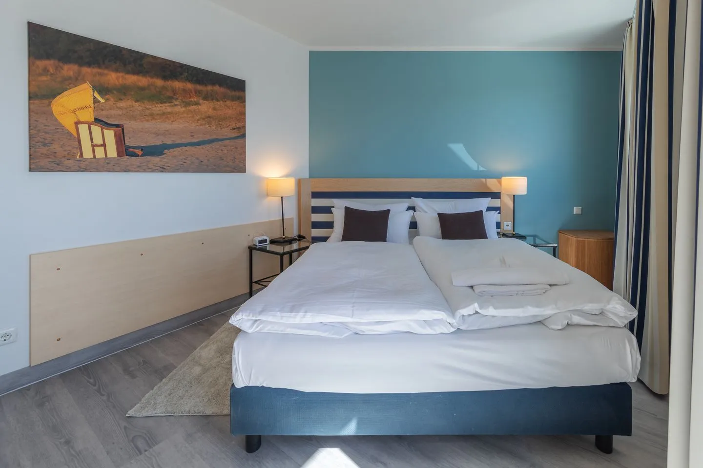 Ostseesonne Zingst - Ferienwohnung Ostseesonne Blick ins moderne Schlafzimmer