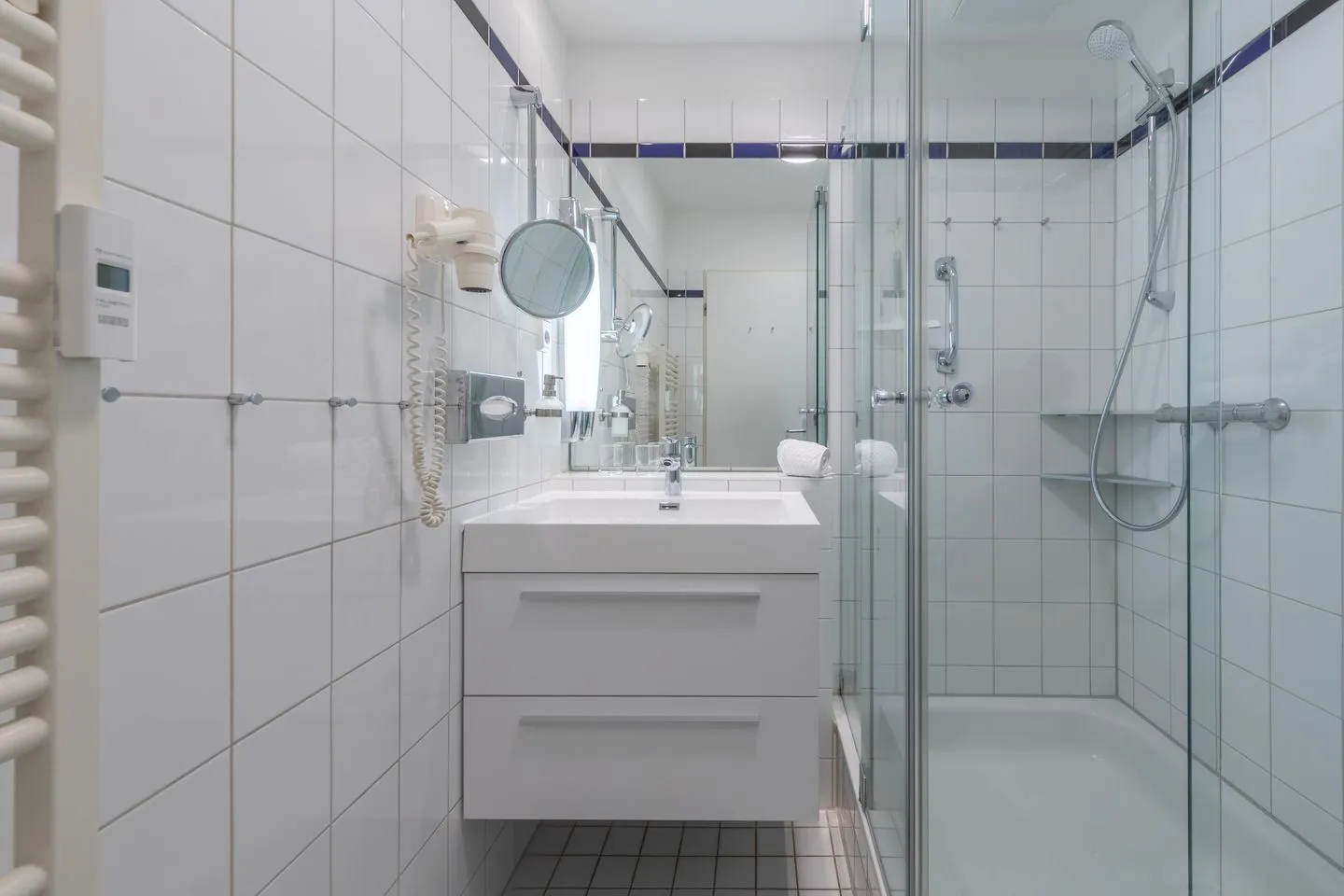 Kleine Freiheit Zingst - Ferienwohnung Kleine Freiheit Blick ins Badezimmer