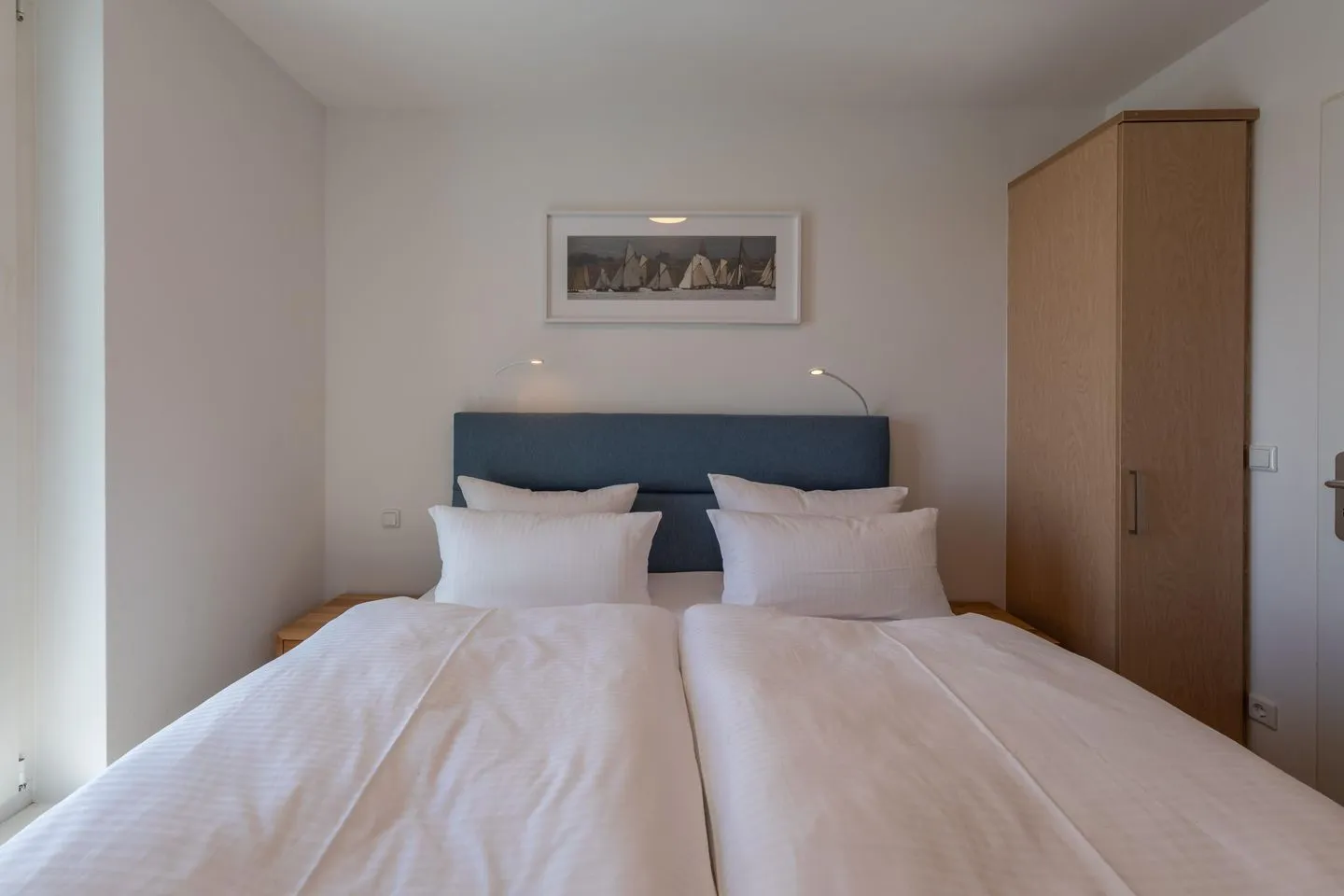 Kleine Freiheit Zingst - Ferienwohnung Kleine Freiheit bequemes Doppelbett im Schlafzimmer