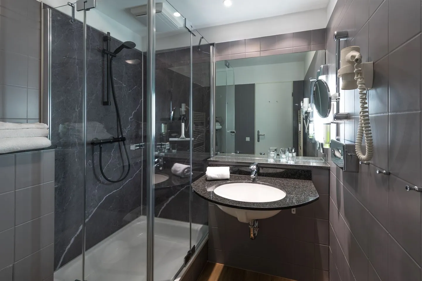 Herzmuschel Zingst - Ferienwohnung Herzmuschel Blick ins Badezimmer