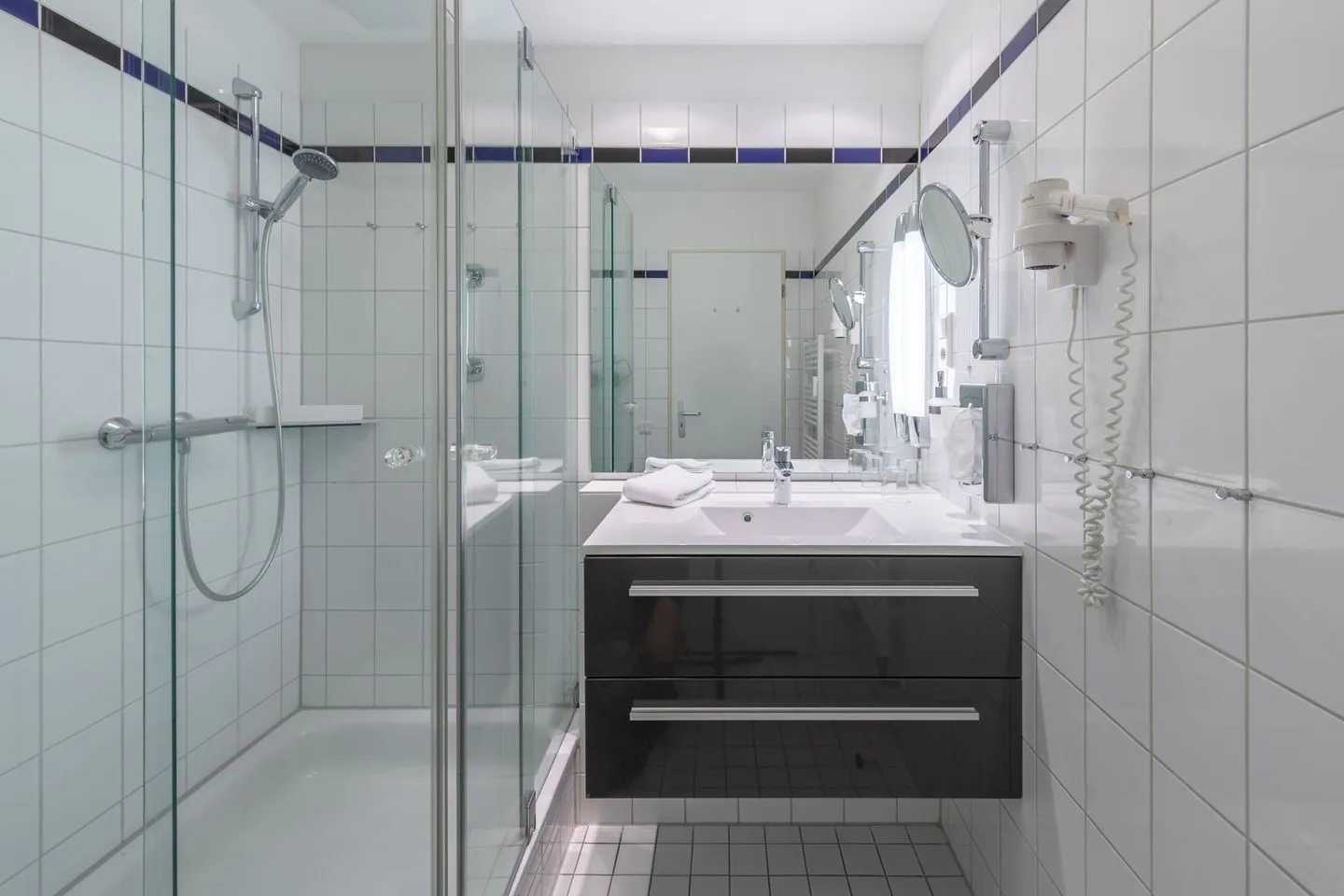 An de See Zingst - Ferienwohnung An de See Blick ins Badezimmer