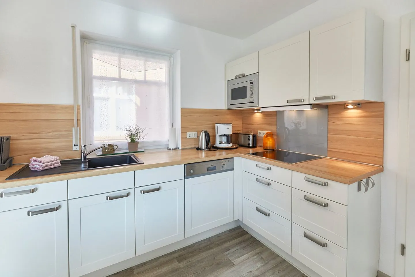 Ferienwohnung Westwind Borkum - Küche / Küchenzeile