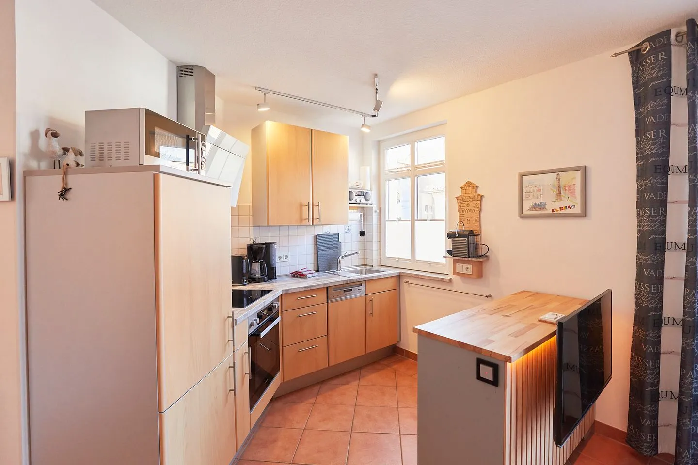 Haus Stella Maris - Ferienwohnung Lichtblick Borkum - Küche / Küchenzeile