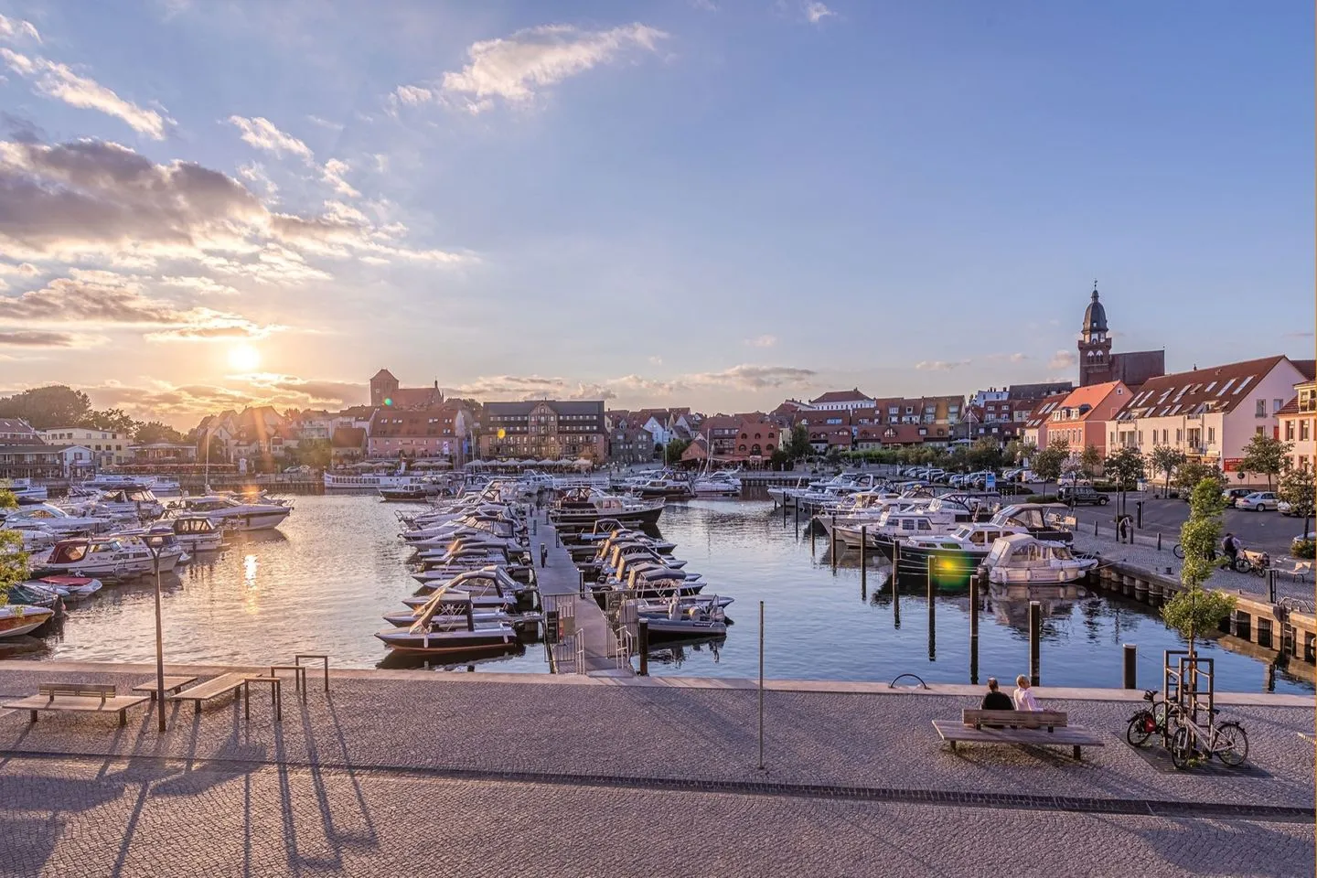 Hafendomicil Kleines Meer Waren (Müritz) - Ferienwohnung Hafendomicil Kleines Meer Blick auf den Warener Hafen