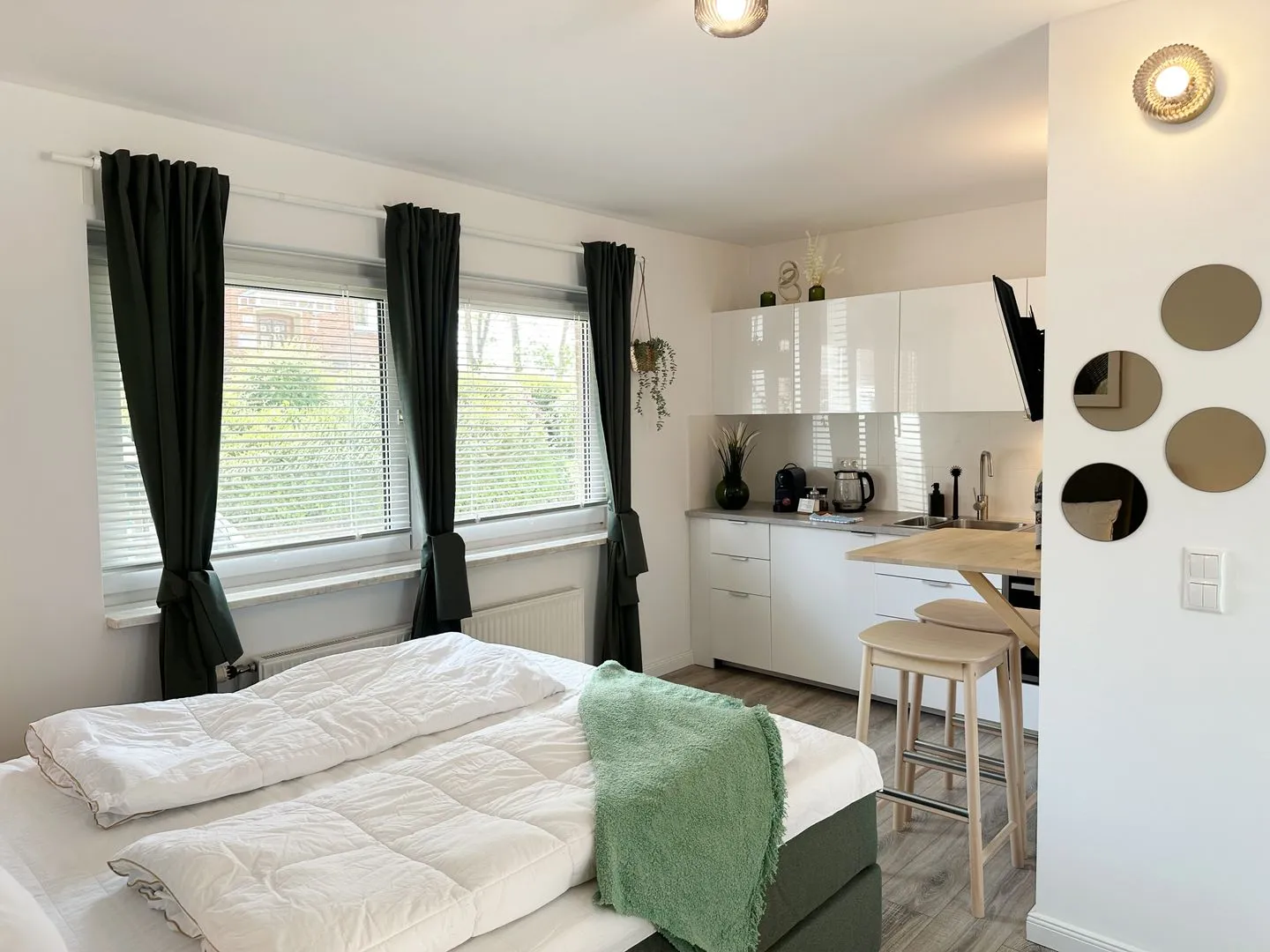 Neues Küstenjuwel mit erstklassiger Einrichtung direkt am Hafen "Momentic" Neustadt in Holstein - Blick in das 1-Zimmer Appartement