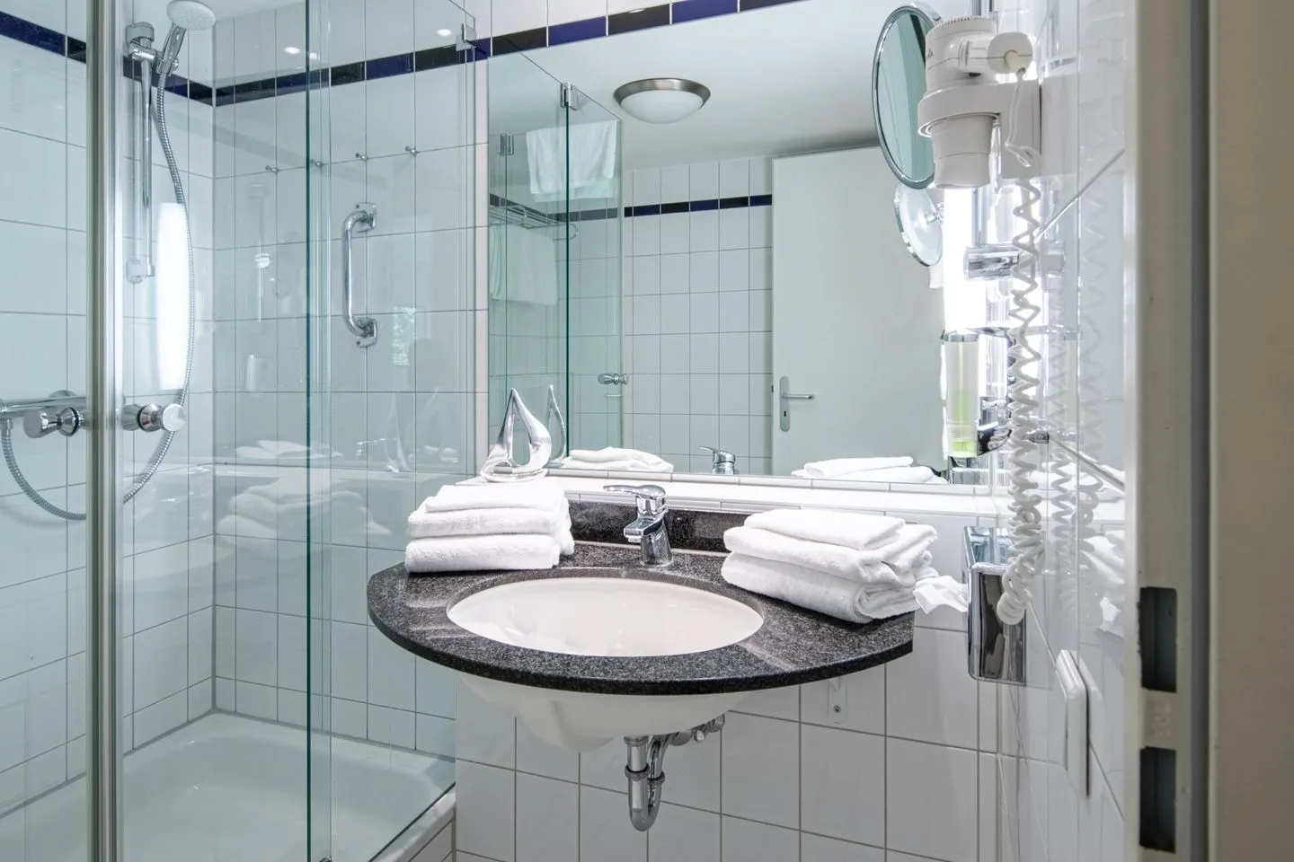 Grasnelke Zingst - Ferienwohnung Grasnelke in Zingst Badezimmer