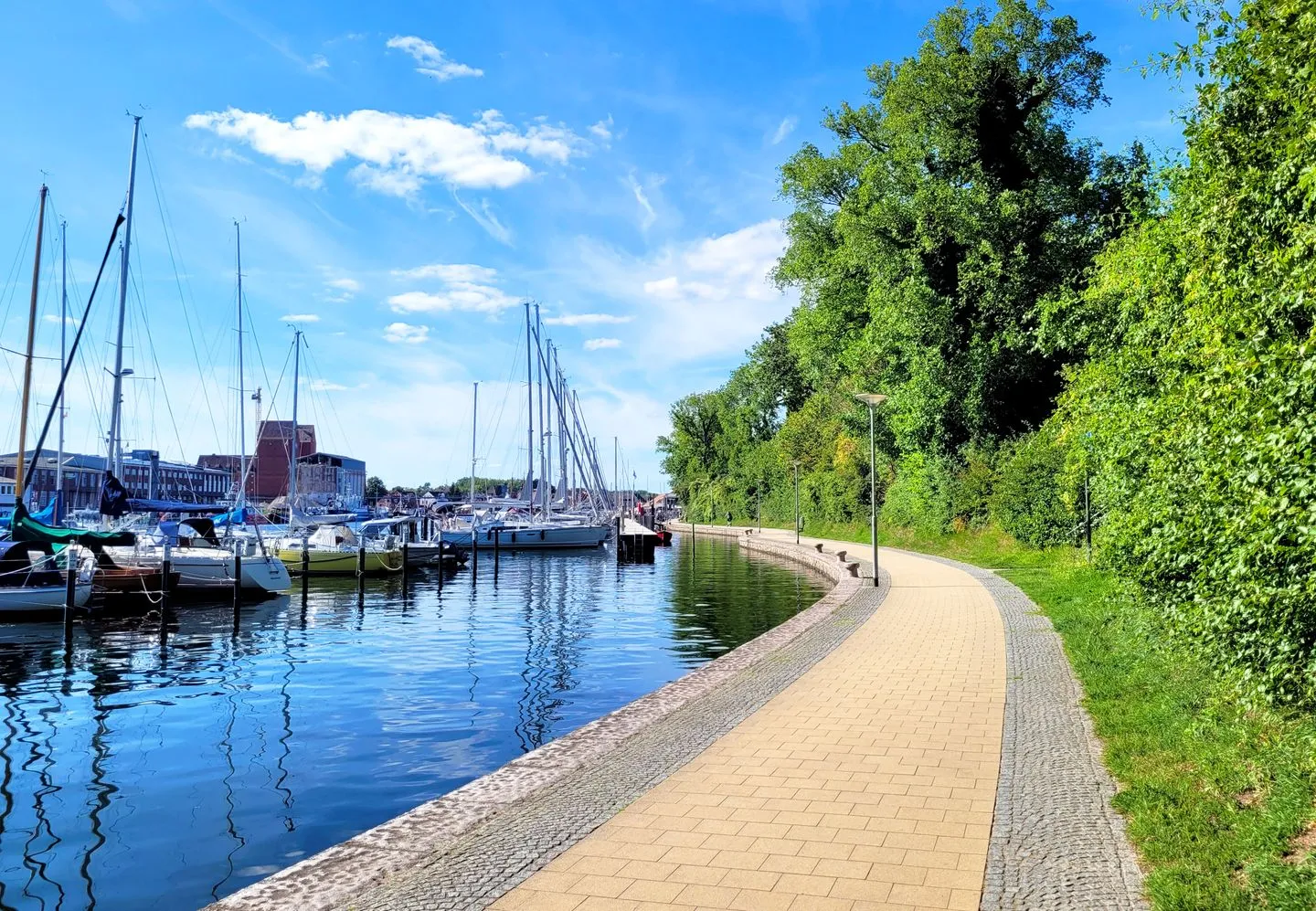 Neues Küstenjuwel mit erstklassiger Einrichtung direkt am Hafen "Momentic" Neustadt in Holstein - Ferienwohnung direkt im Hafen von Neustadt