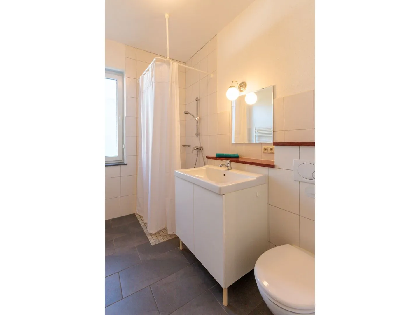 Wuschels Hütt Ostseeheilbad Zingst - Badezimmer mit Dusche
