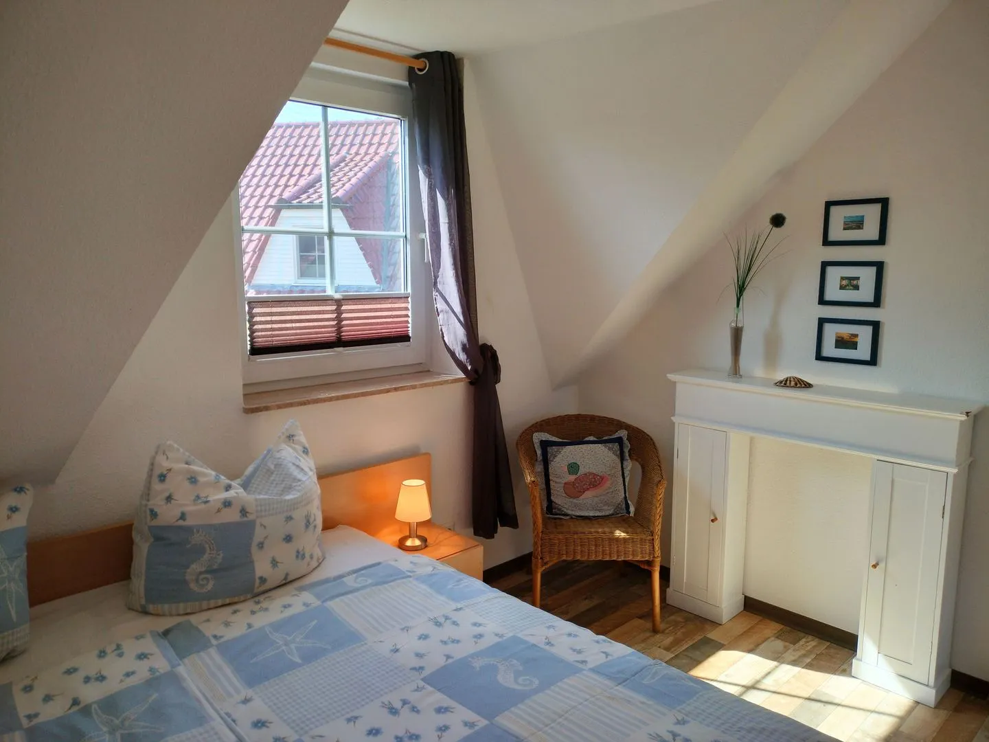 Am Deich Haus 26 Ostseeheilbad Zingst - Schlafzimmer mit Doppelbett