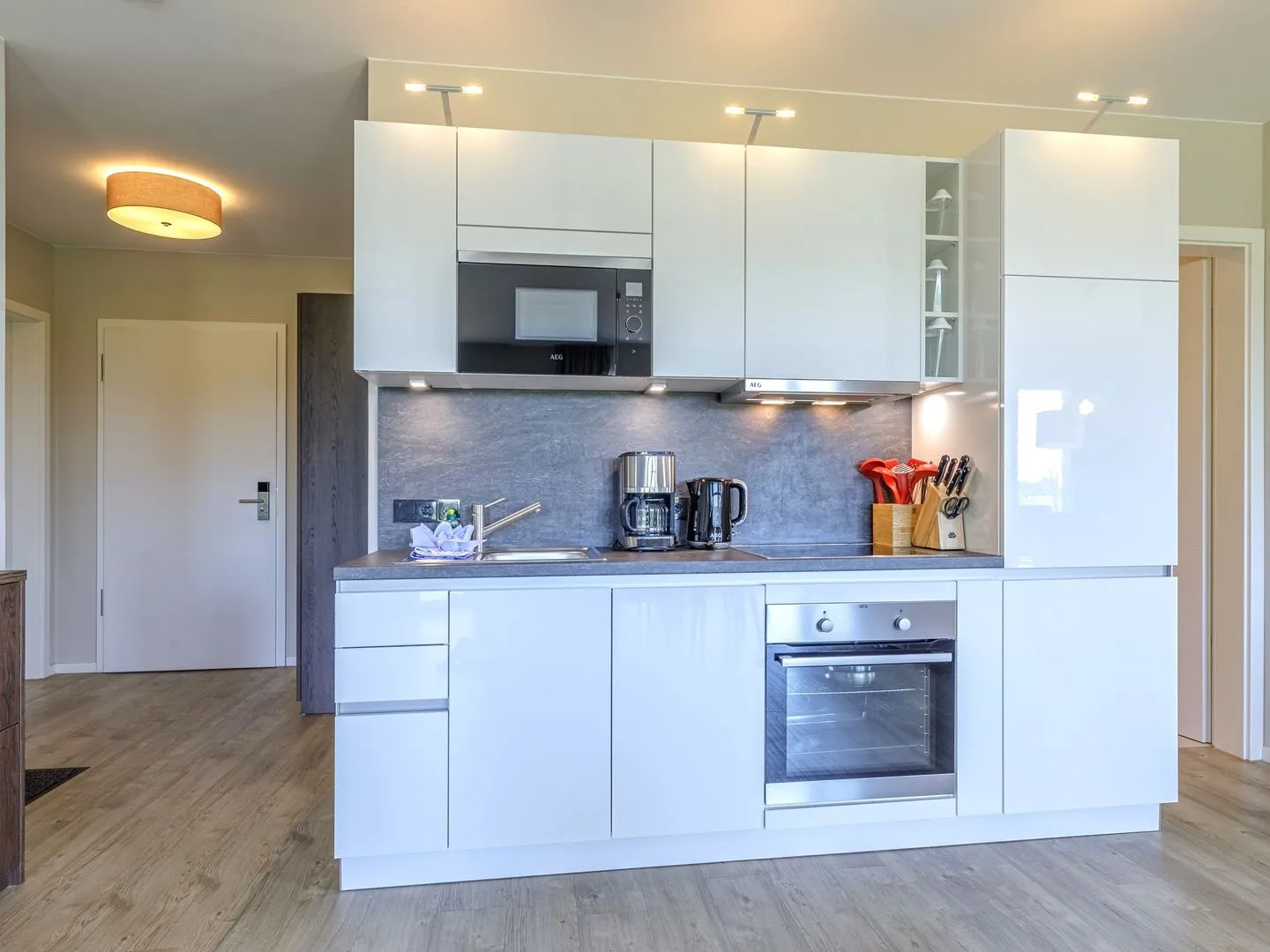 Strandidylle Wustrow - Ferienwohnung Strandidylle Ostseebad Wustrow mit praktischer Küchenzeile