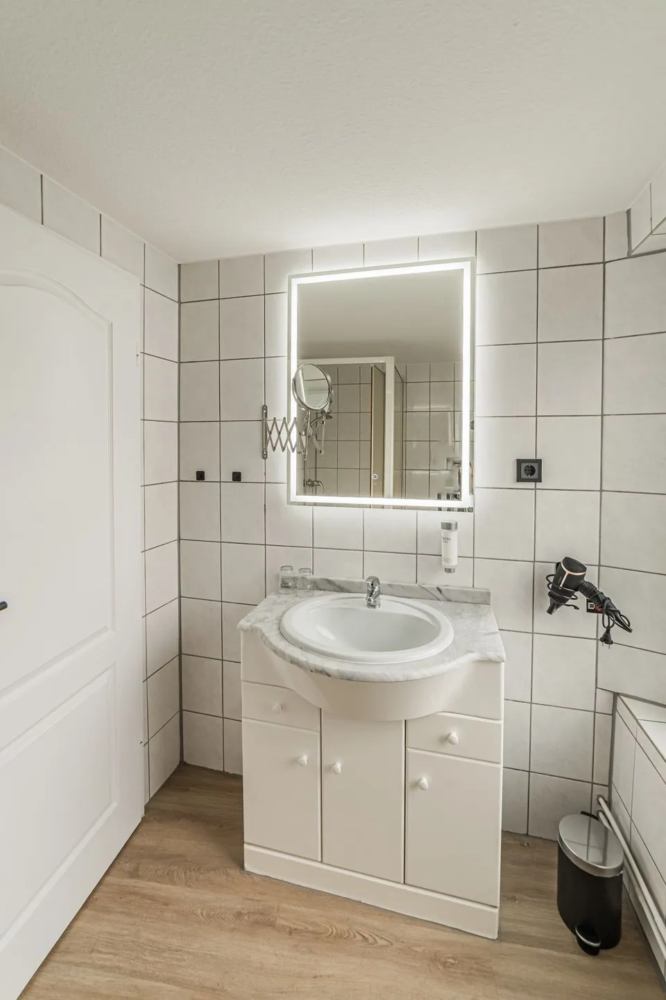 Hotel Seepferdchen | Zimmer 6 | Eckernförde Eckernförde - Badezimmer