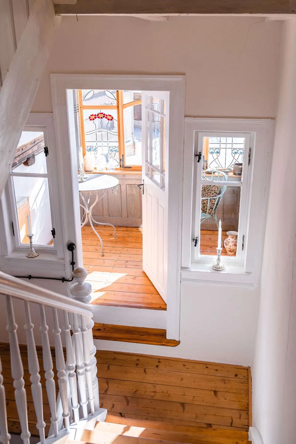 Ferienwohnung Landhaus Fröbel Thüringer Wald - Blick in den gemütlichen Erker beim Aufgang zur Ferienwohnung
