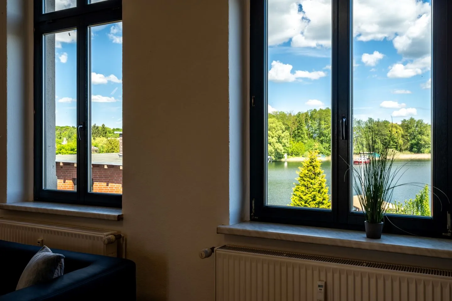 BlueSea Malchow - Ferienwohnung BlueSea in Malchow Wasserblick aus dem Wohnzimmer