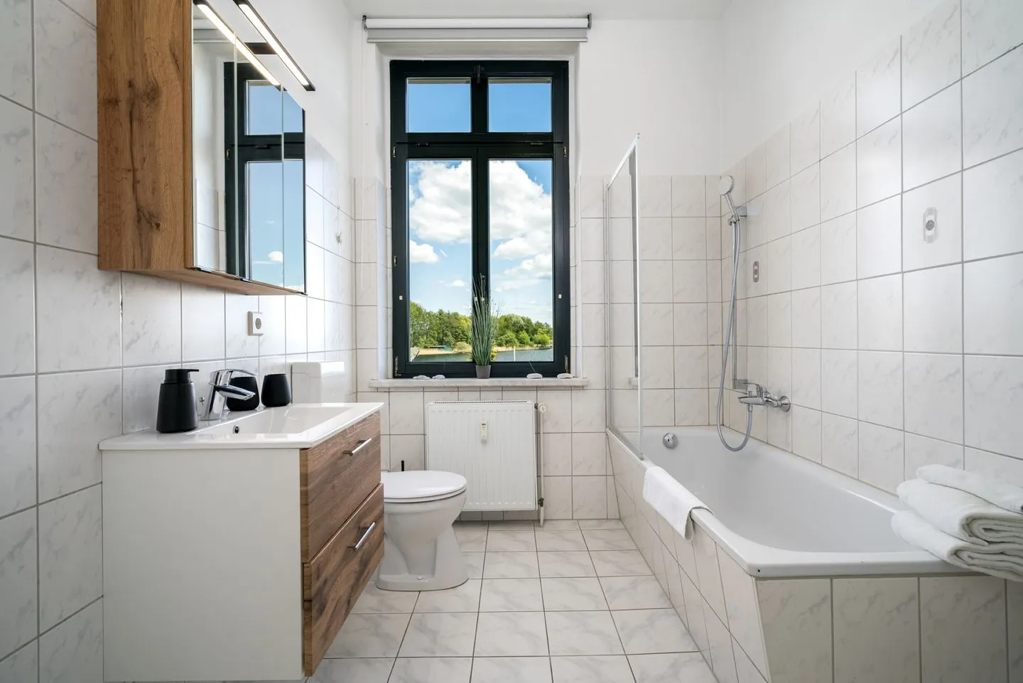 BlueSea Malchow - Ferienwohnung BlueSea in Malchow Badezimmer mit Badewanne
