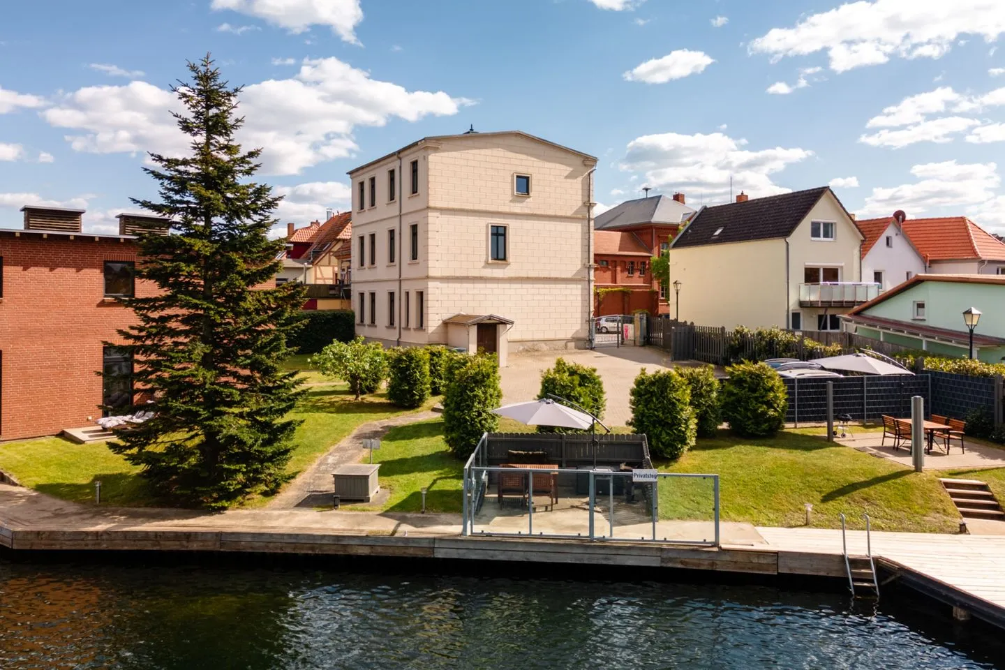 BlueSea Malchow - Ferienwohnung BlueSea in Malchow Drohnenaufnahme vom Haus