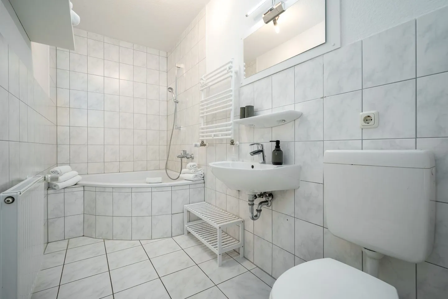 Strandgut Malchow - Ferienwohnung Strandgut Blick in das Badezimmer