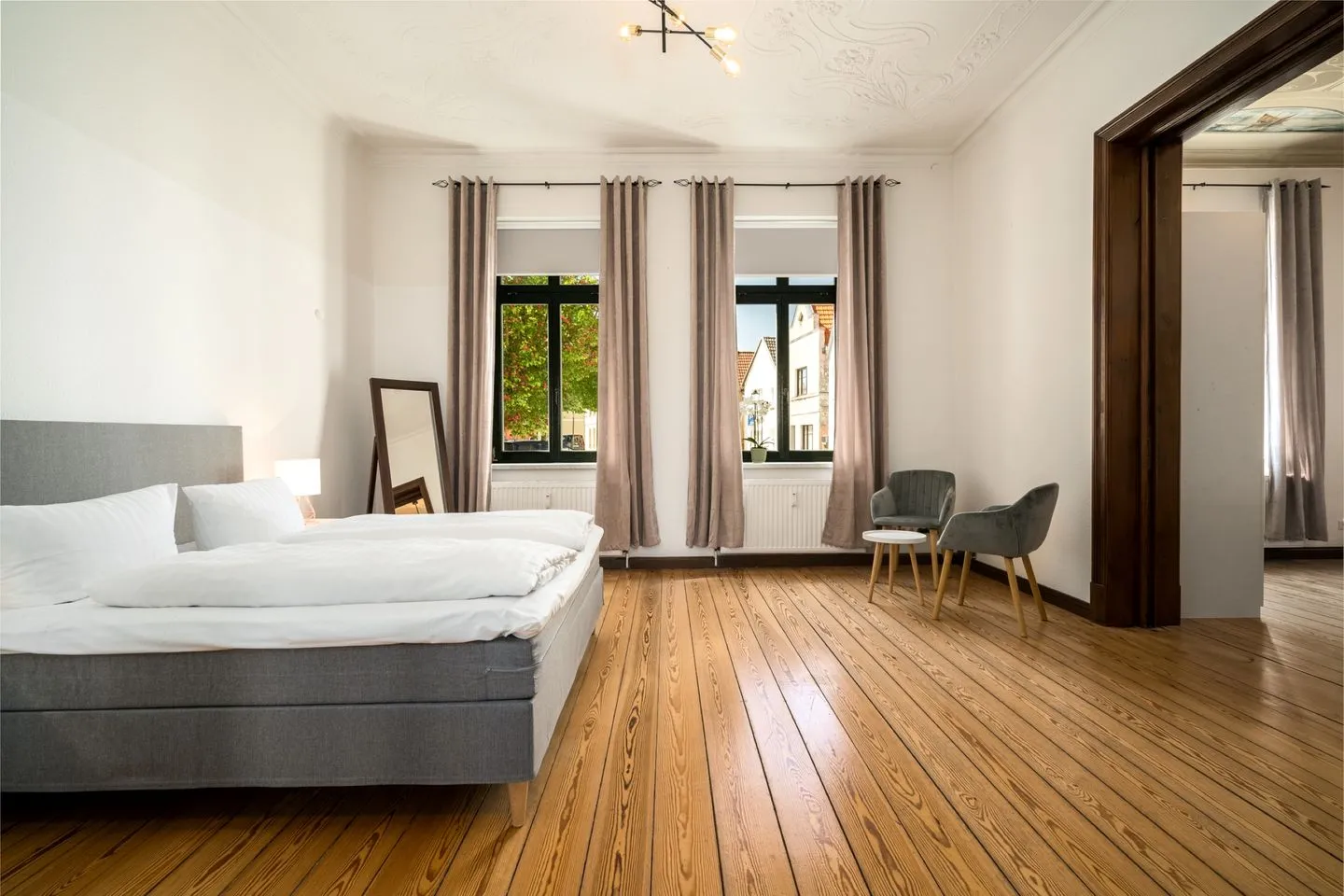 InselLiebe Malchow - Ferienwohnung InselLiebe in Malchow eines der Schlafzimmer mit Doppelbett