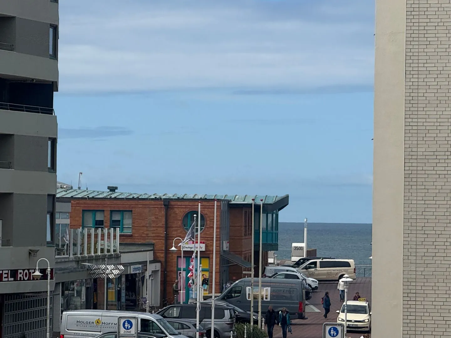 Ferienwohnung im Haus Strandstr.22 Strandläufer 34 Westerland - seitlicher Meerblick vom Balkon