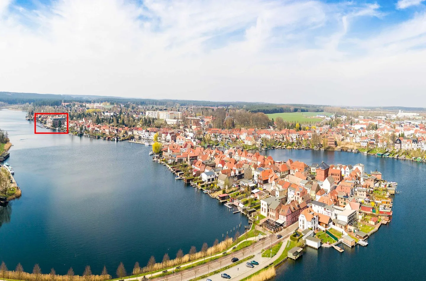 Wasserlilie Malchow - Ferienwohnung Wasserlilie Malchow Darstellung der Tuchfabrik