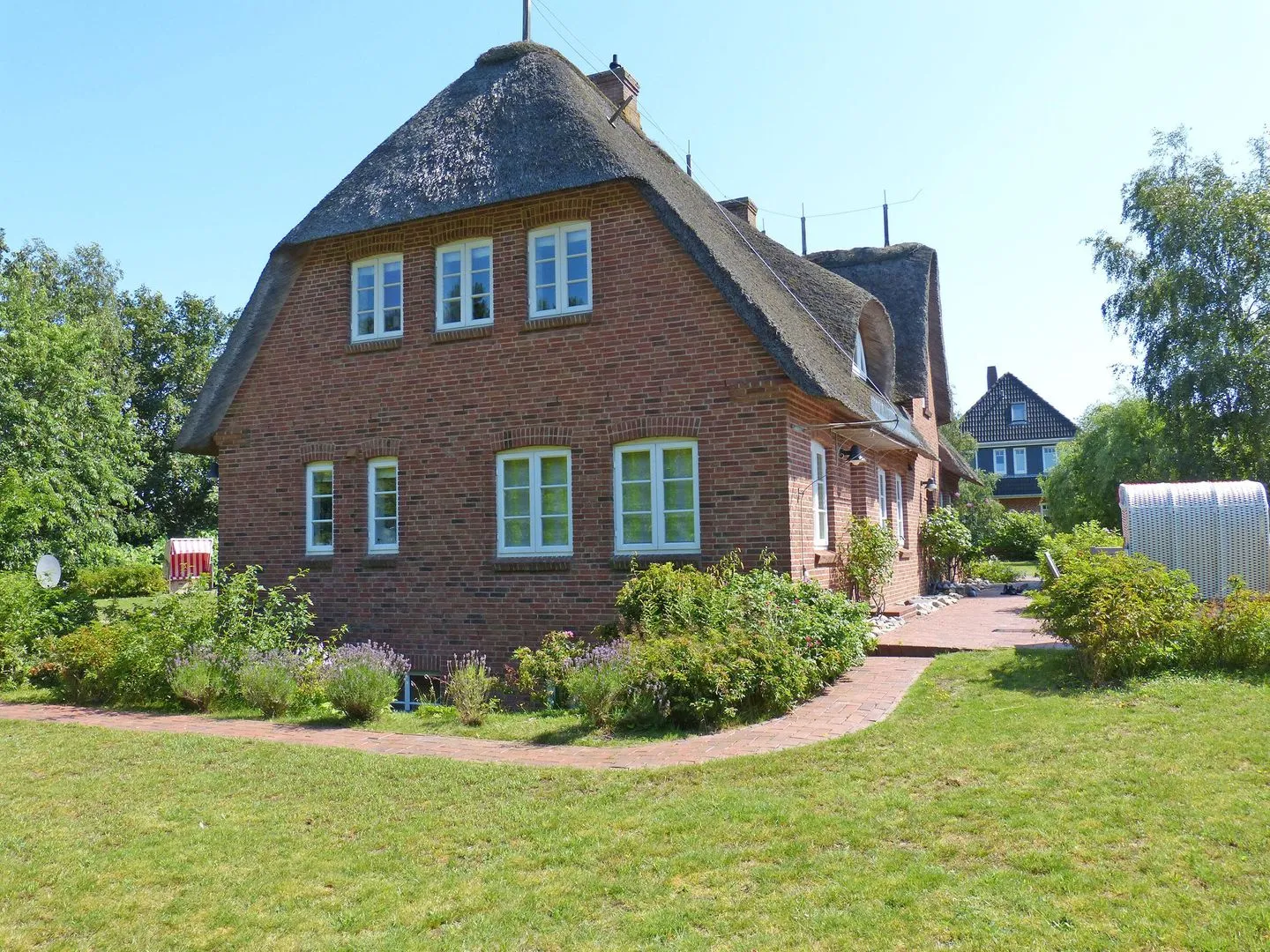 Haus *Strandweg 8* Friesenhaushälfte *Backbord* Süddorf auf Amrum - Ferienhaus Backbord in Süddorf auf Amrum