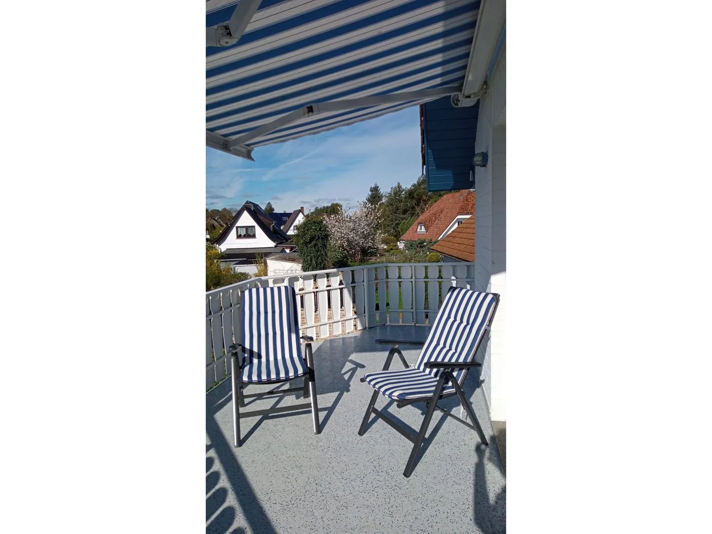 Wohnung Giesen Ostseeheilbad Zingst - Balkon mit Bestuhlung und Markise