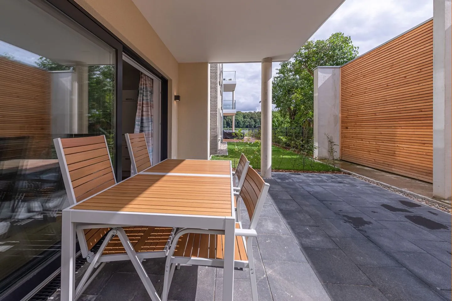 Inselzauber Malchow - Ferienwohnung Inselzauber in Malchow überdachte Terrasse