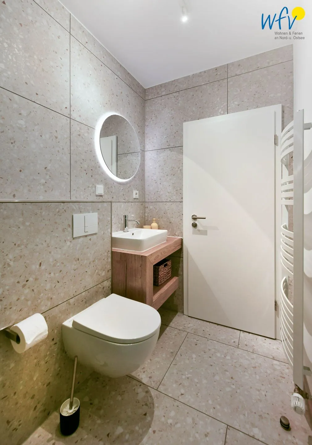 Haus am Dorfbrunnen Ferienwohnung Strandfloh Wangerooge - Badezimmer